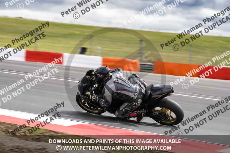 cadwell no limits trackday;cadwell park;cadwell park photographs;cadwell trackday photographs;enduro digital images;event digital images;eventdigitalimages;navarra;no limits trackdays;peter wileman photography;racing digital images;trackday digital images;trackday photos